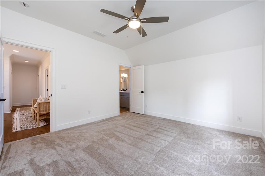 1700 Sterling Road Charlotte, NC 28209 - Photo 24 of 32 Gallery Image 24
