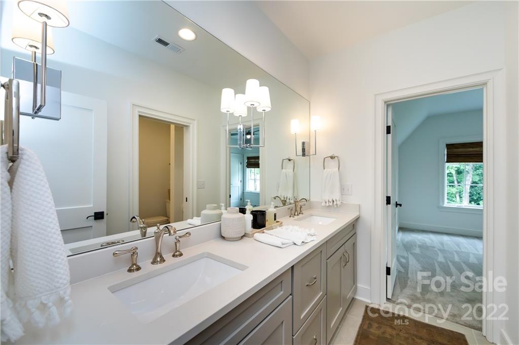 1700 Sterling Road Charlotte, NC 28209 - Photo 25 of 32 Gallery Image 25