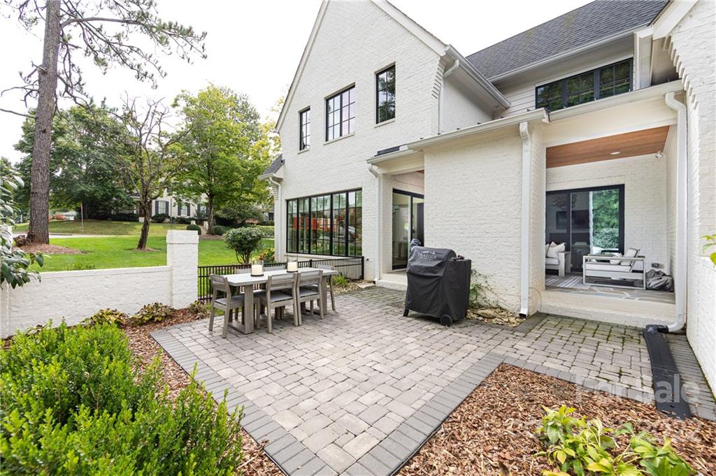 1700 Sterling Road Charlotte, NC 28209 - Photo 31 of 32 Gallery Image 31