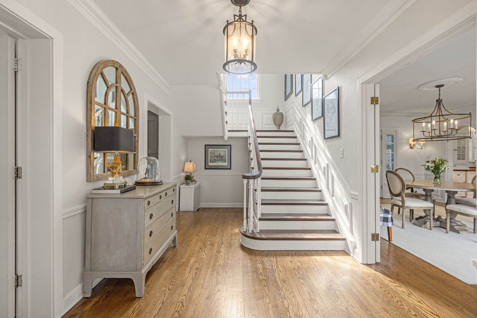 965 Castlegate Court Lake Forest, IL 60045 - Photo 5 of 48 a view of entryway and hall with wooden floor