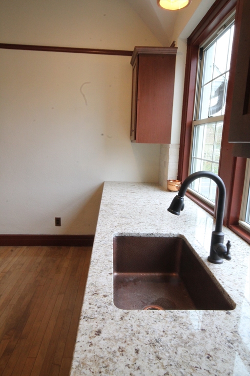 1043 Sumner Avenue Springfield, MA 01118 - Photo 9 of 23