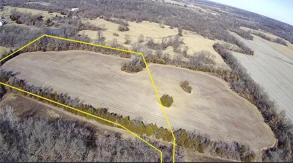 $325,000 | 34910 East Colbern Road, Lone Jack, MO 64070