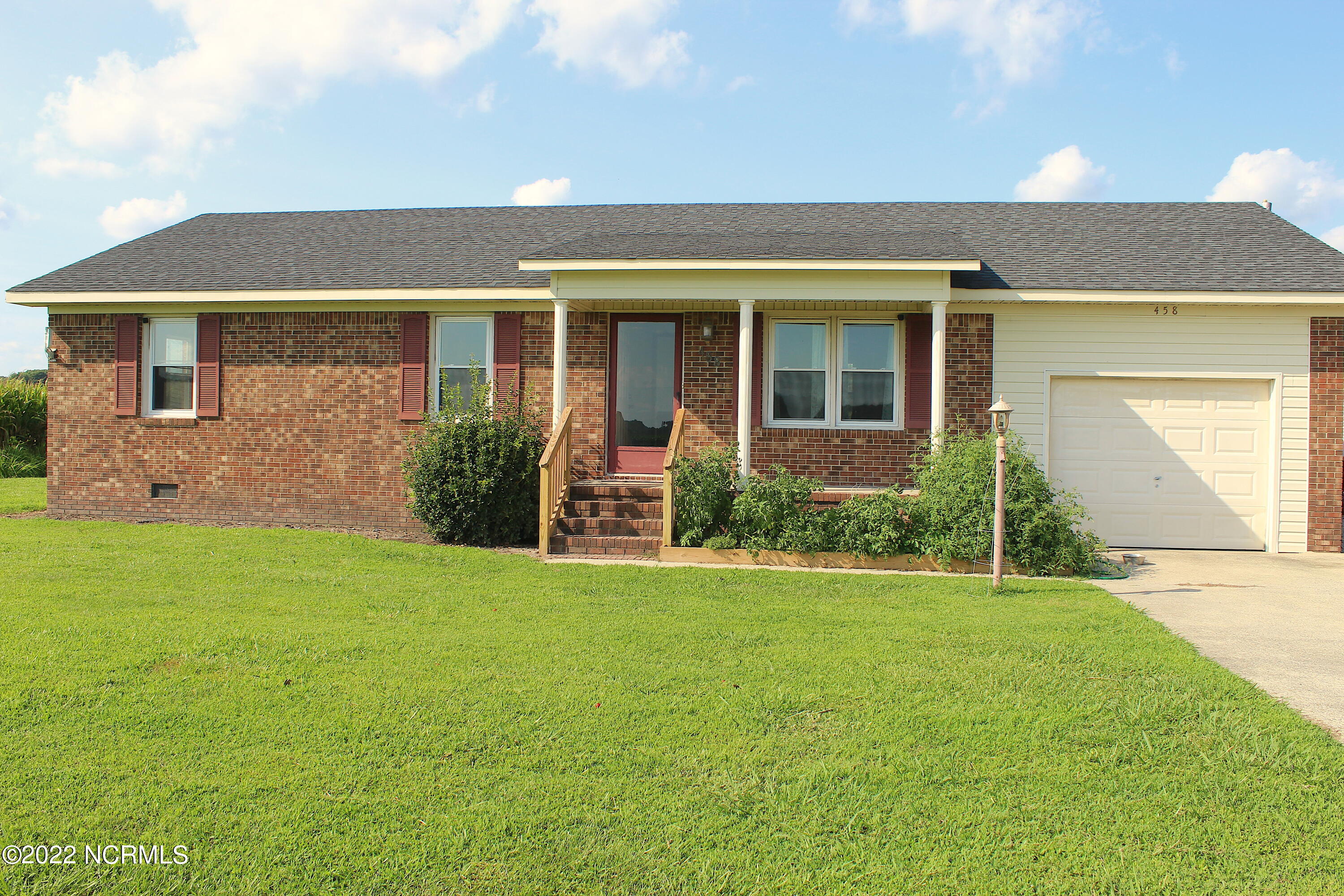 458 Swamp Road Hertford, NC 27944 - Photo 1 of 33 Front of House