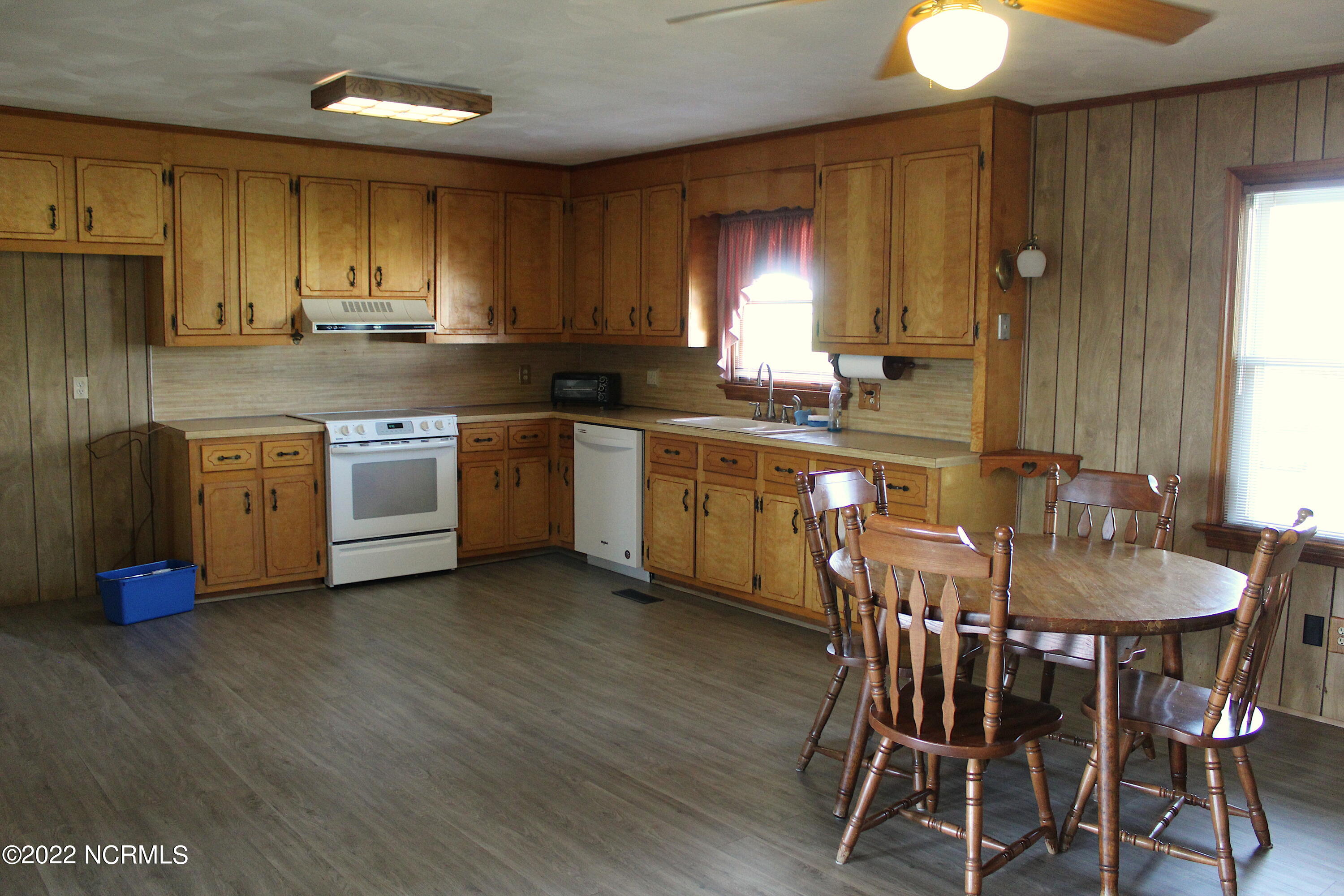 458 Swamp Road Hertford, NC 27944 - Photo 6 of 33 IMG_1768