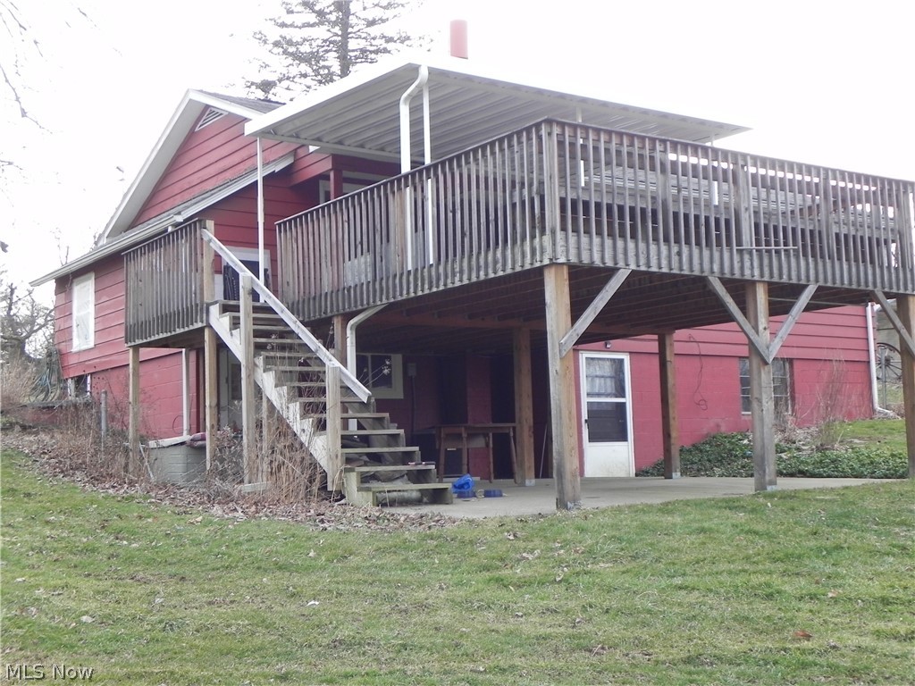 782 Benton Road Salem, OH 44460 - Photo 12 of 12 Side of home from backyard featuring deck