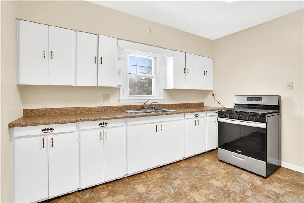2065 Brodhead Road Aliquippa, PA 15001 - Photo 10 of 17