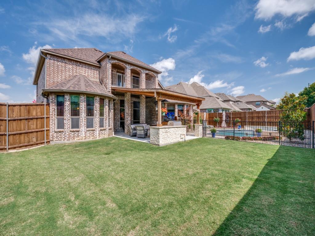 900 Jessica Lane Prosper, TX 75078 - Photo 35 of 40 front view of a house with a yard