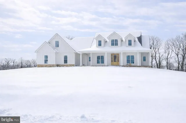 $1,199,999 | 17 Mistletoe Lane, Shepherdstown, WV 25443