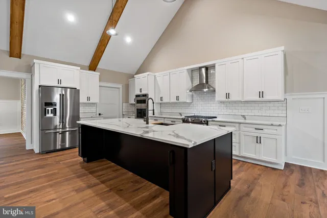 $1,199,999 | 17 Mistletoe Lane, Shepherdstown, WV 25443