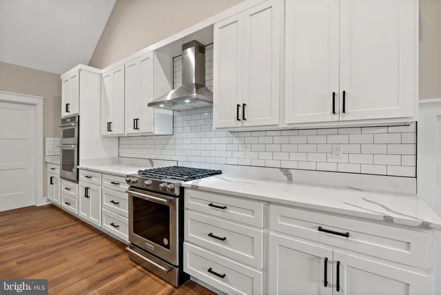 $1,199,999 | Mistletoe Lane, Shepherdstown, WV 25443