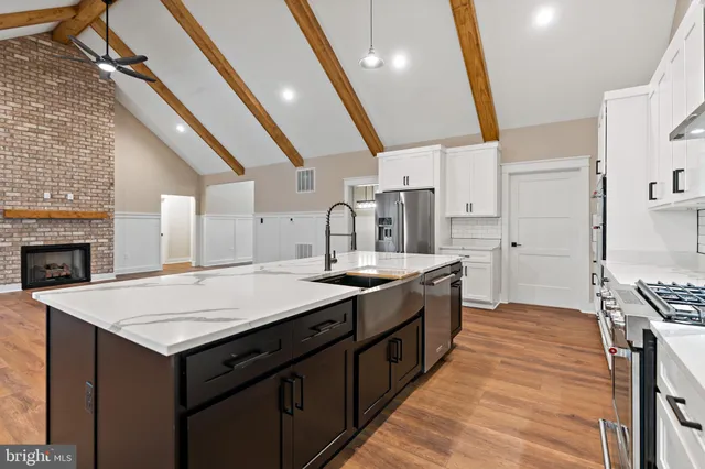 $1,199,999 | 17 Mistletoe Lane, Shepherdstown, WV 25443