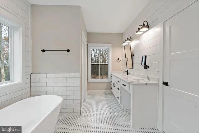 $1,199,999 | 17 Mistletoe Lane, Shepherdstown, WV 25443