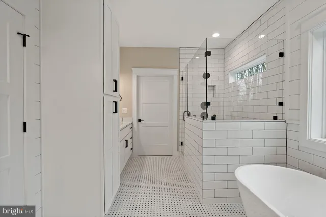 $1,199,999 | 17 Mistletoe Lane, Shepherdstown, WV 25443