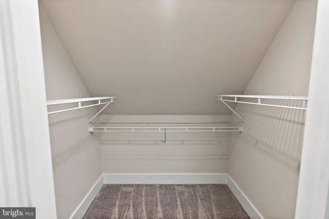 $1,199,999 | 17 Mistletoe Lane, Shepherdstown, WV 25443