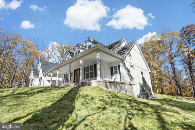 $1,199,999 | Mistletoe Lane, Shepherdstown, WV 25443