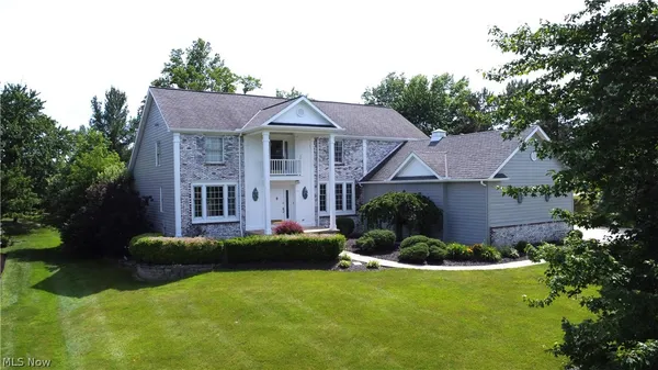 $684,900 | 2740 South Canyon Trail, Hinckley, OH 44233