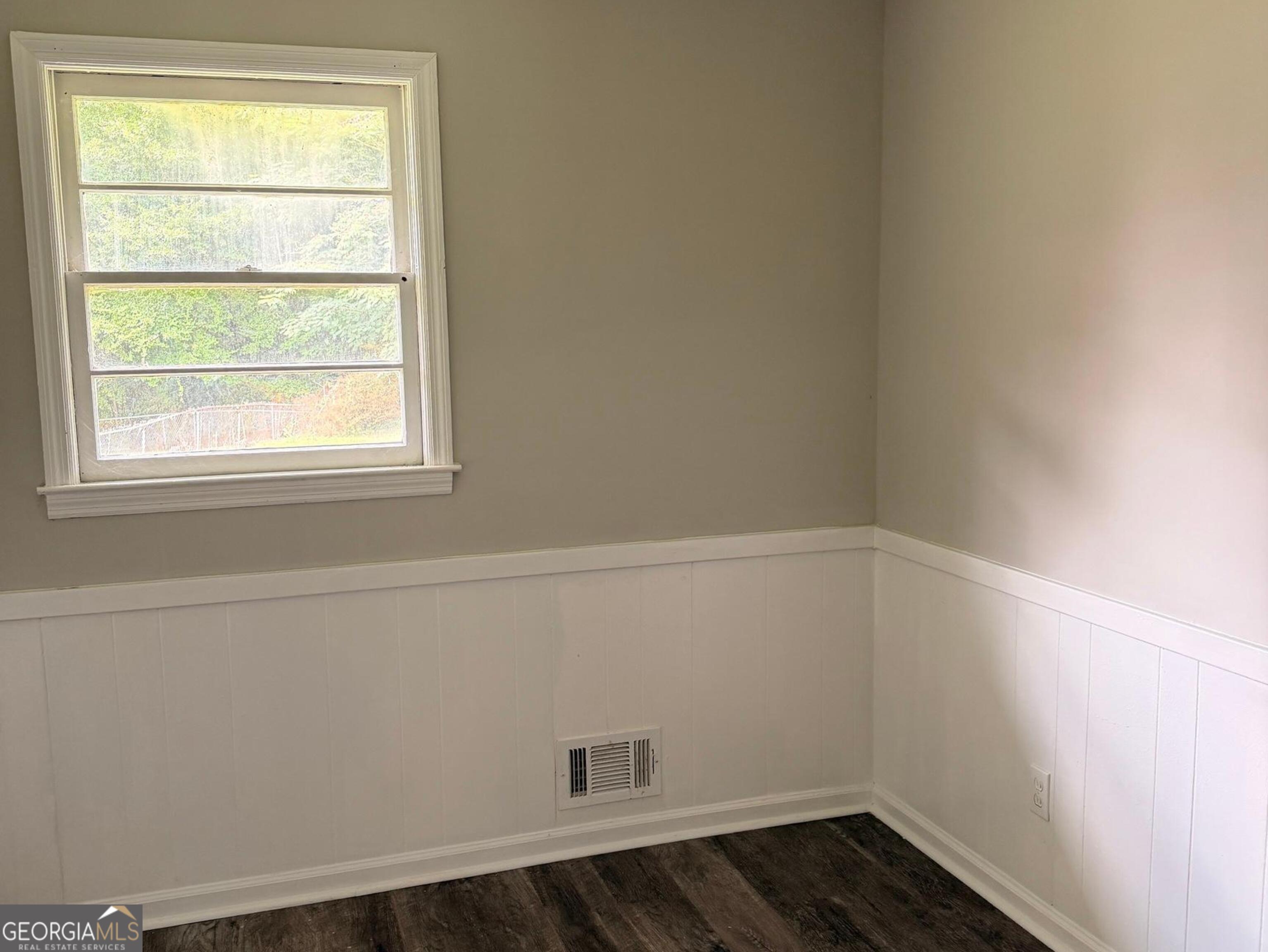 9182 Flat Shoals Road Southwest Covington, GA 30014 - Photo 5 of 10