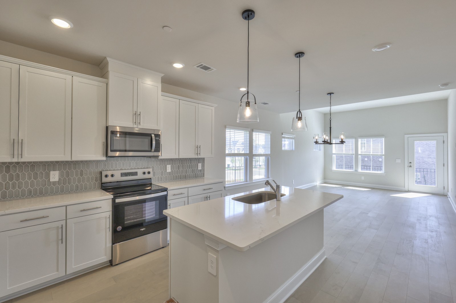 204 Douglas Bend Road, Unit 1801 Gallatin, TN 37066 - Photo 6 of 40 Gallery Image 6