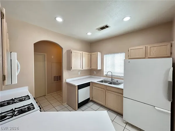 $1,350 | 9000 South Las Vegas Boulevard, Unit 2047, Las Vegas, NV 89123