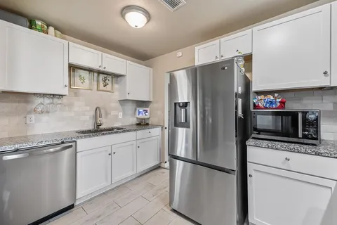 $249,000 | 2345 Brothers Street, Fort Worth, TX 76106