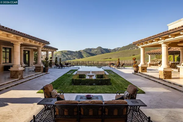 $12,300,000 | 940 Eagle Ridge Drive, Danville, CA 94506
