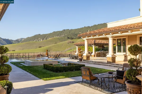 $12,300,000 | 940 Eagle Ridge Drive, Danville, CA 94506