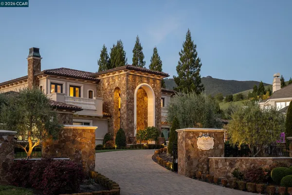 $12,300,000 | 940 Eagle Ridge Drive, Danville, CA 94506