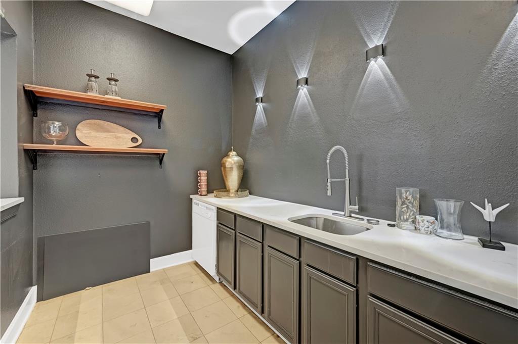 3777 Peachtree Road Northeast, Unit 1324 Brookhaven, GA 30319 - Photo 40 of 47