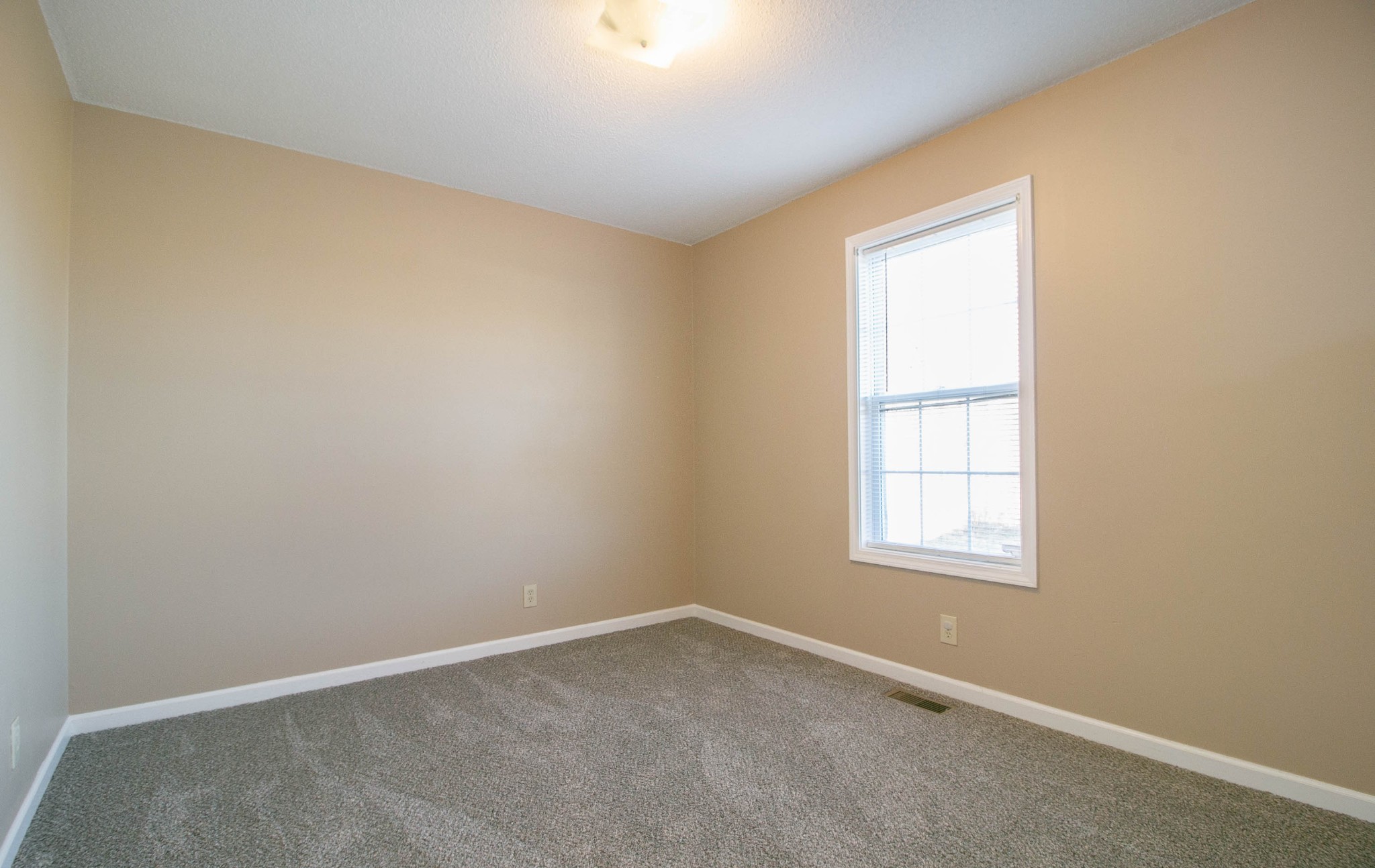 1945 Timberline Circle Oak Grove, KY 42262 - Photo 22 of 31