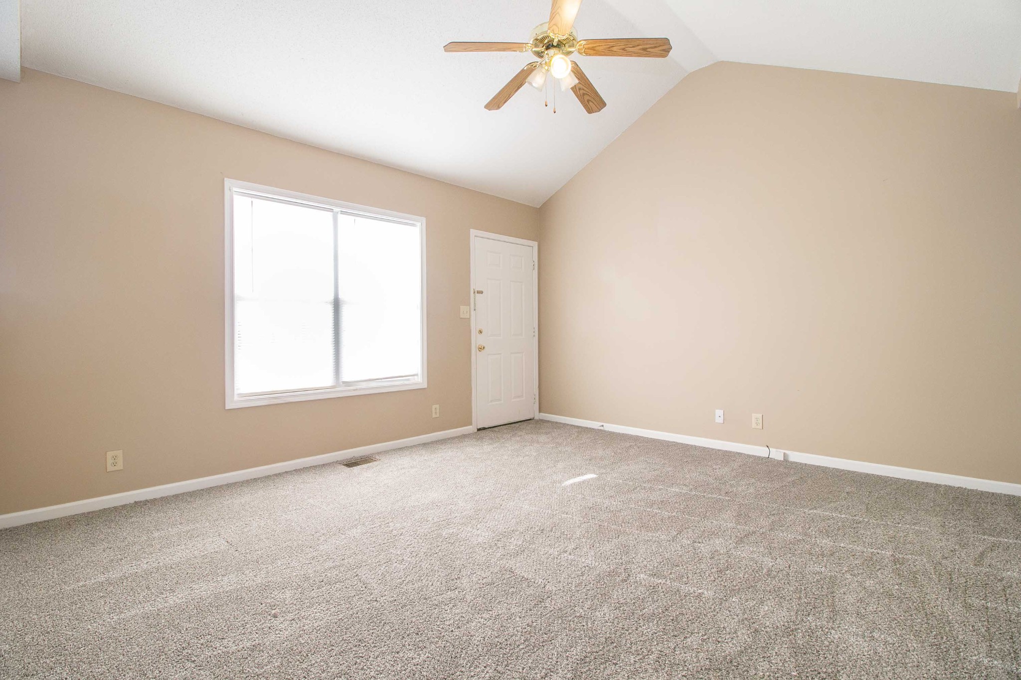 1945 Timberline Circle Oak Grove, KY 42262 - Photo 6 of 31