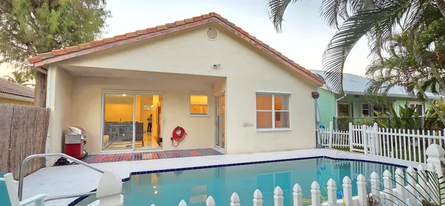 $5,000 | 661 Lake Wellington Drive, Wellington, FL 33414