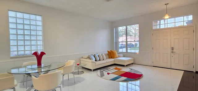 $5,000 | 661 Lake Wellington Drive, Wellington, FL 33414