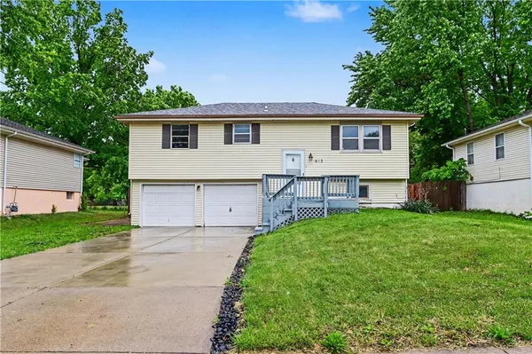 $261,000 | 613 West Hulett Street, Edgerton, KS 66021