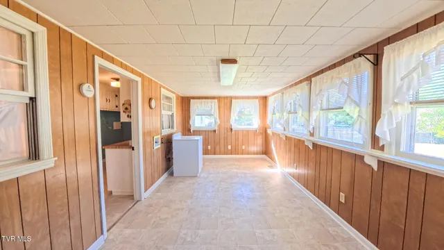 $189,900 | 212 Hemlock Road, Bristol, TN 37620