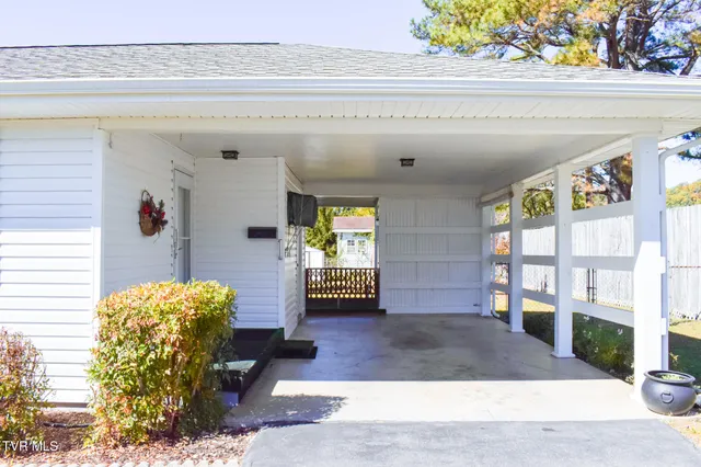 $189,900 | 212 Hemlock Road, Bristol, TN 37620