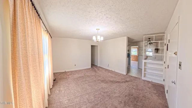 $189,900 | 212 Hemlock Road, Bristol, TN 37620