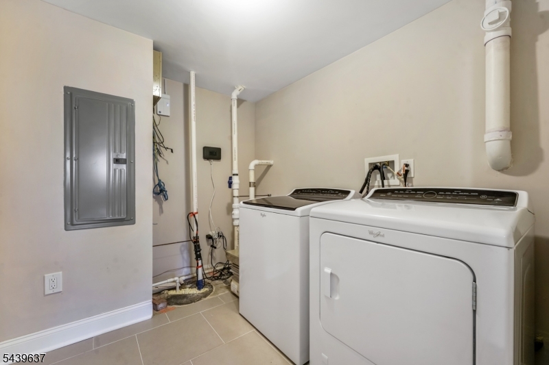 48 Mechanic Street Millburn, NJ 07041 - Photo 16 of 24