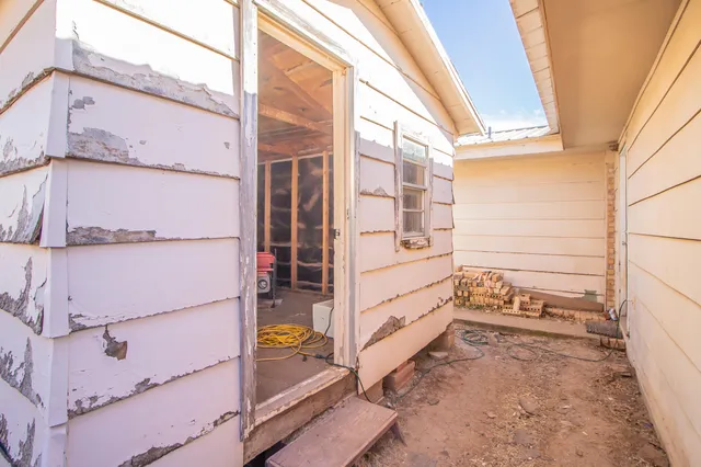 $165,000 | 208 Van Buren Avenue, Lorenzo, TX 79343