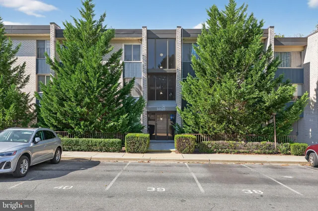 a house view with a outdoor space