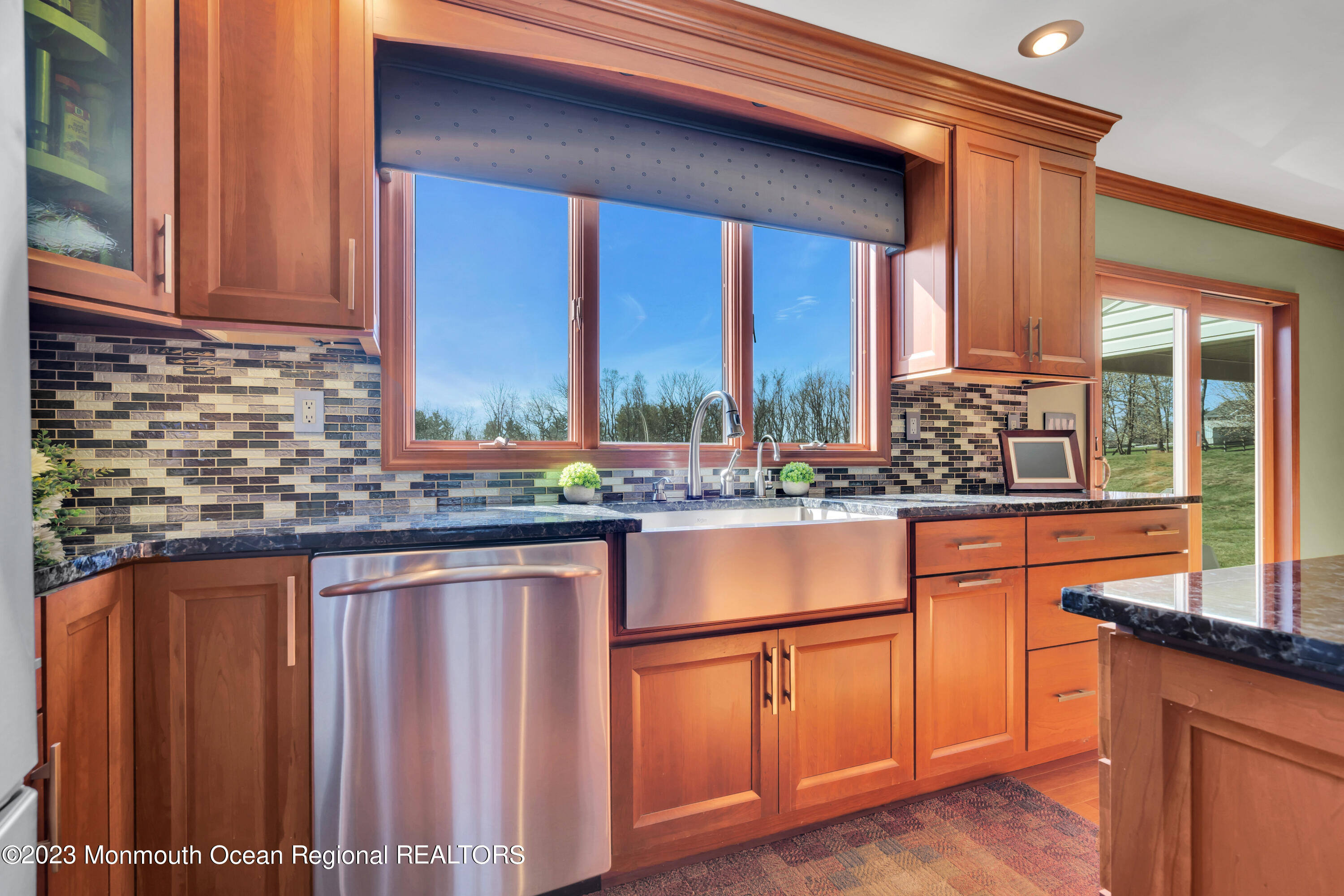 61 Burlington Path Road Cream Ridge, NJ 08514 - Photo 16 of 45 044_ros06584