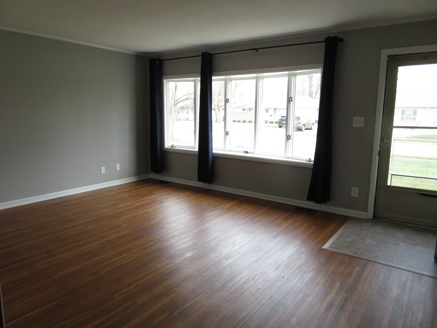 1107 Westminster Road Joliet, IL 60435 - Photo 5 of 28