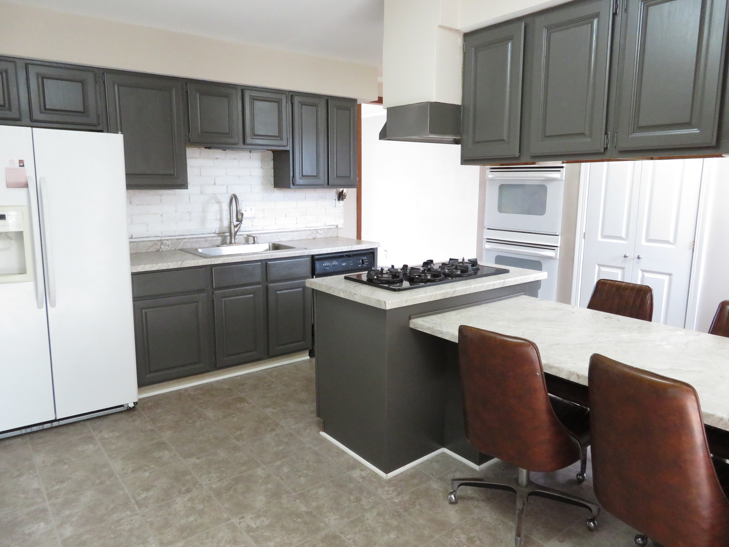 1107 Westminster Road Joliet, IL 60435 - Photo 8 of 28