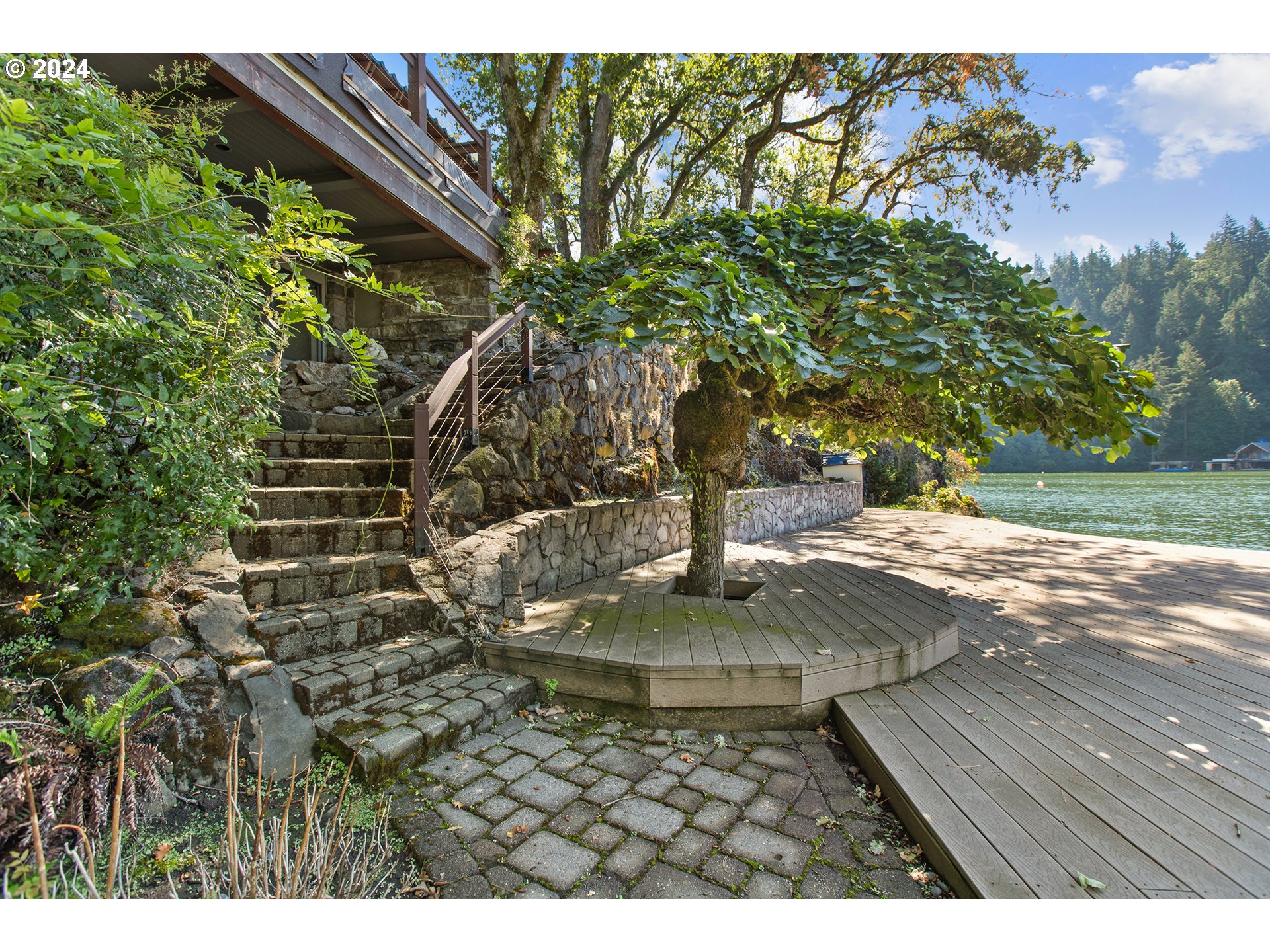 1900 Twin Points Road Lake Oswego, OR 97034 - Photo 24 of 48