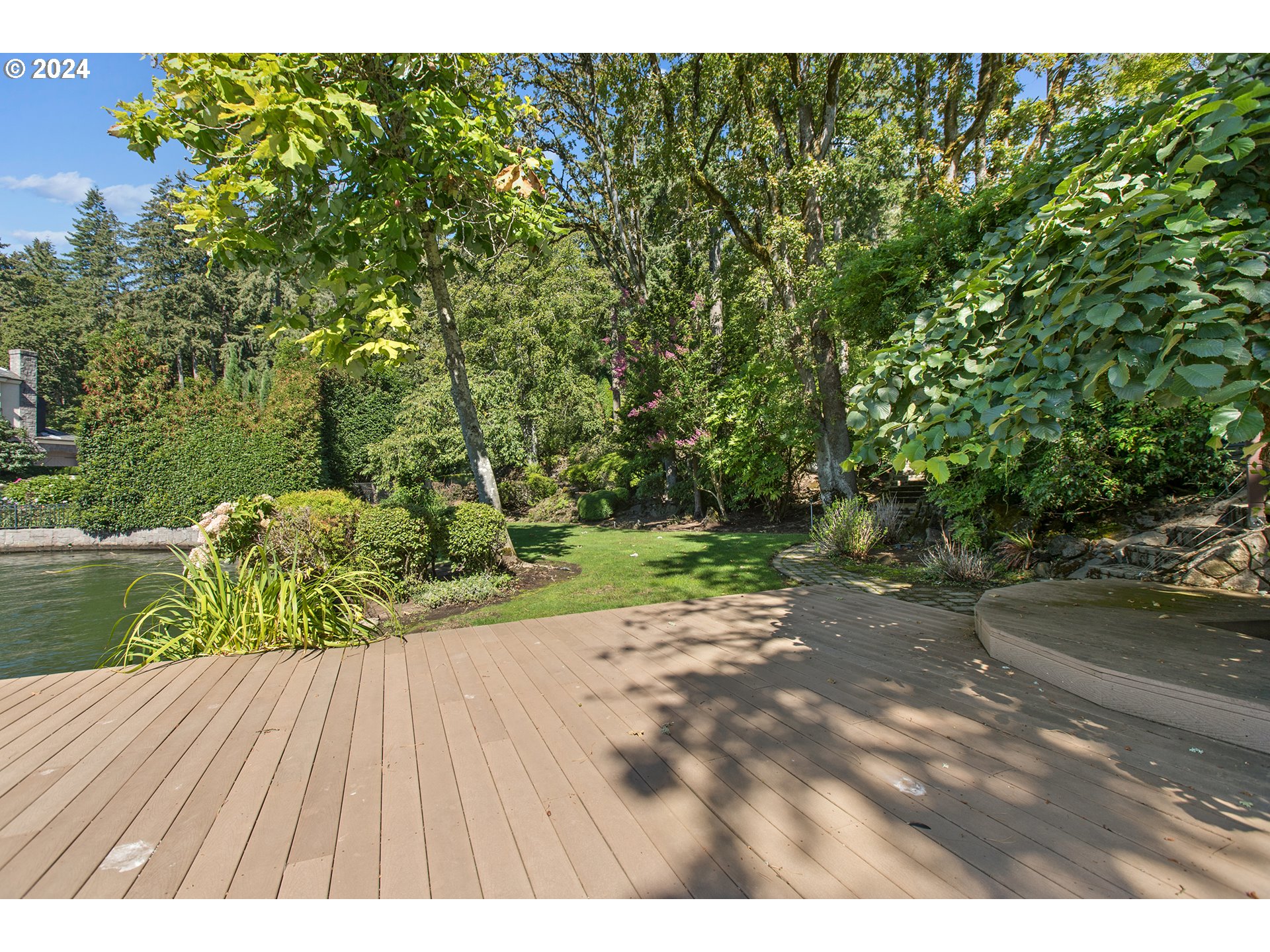 1900 Twin Points Road Lake Oswego, OR 97034 - Photo 27 of 48