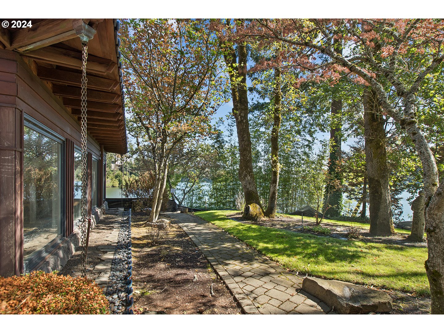 1900 Twin Points Road Lake Oswego, OR 97034 - Photo 35 of 48