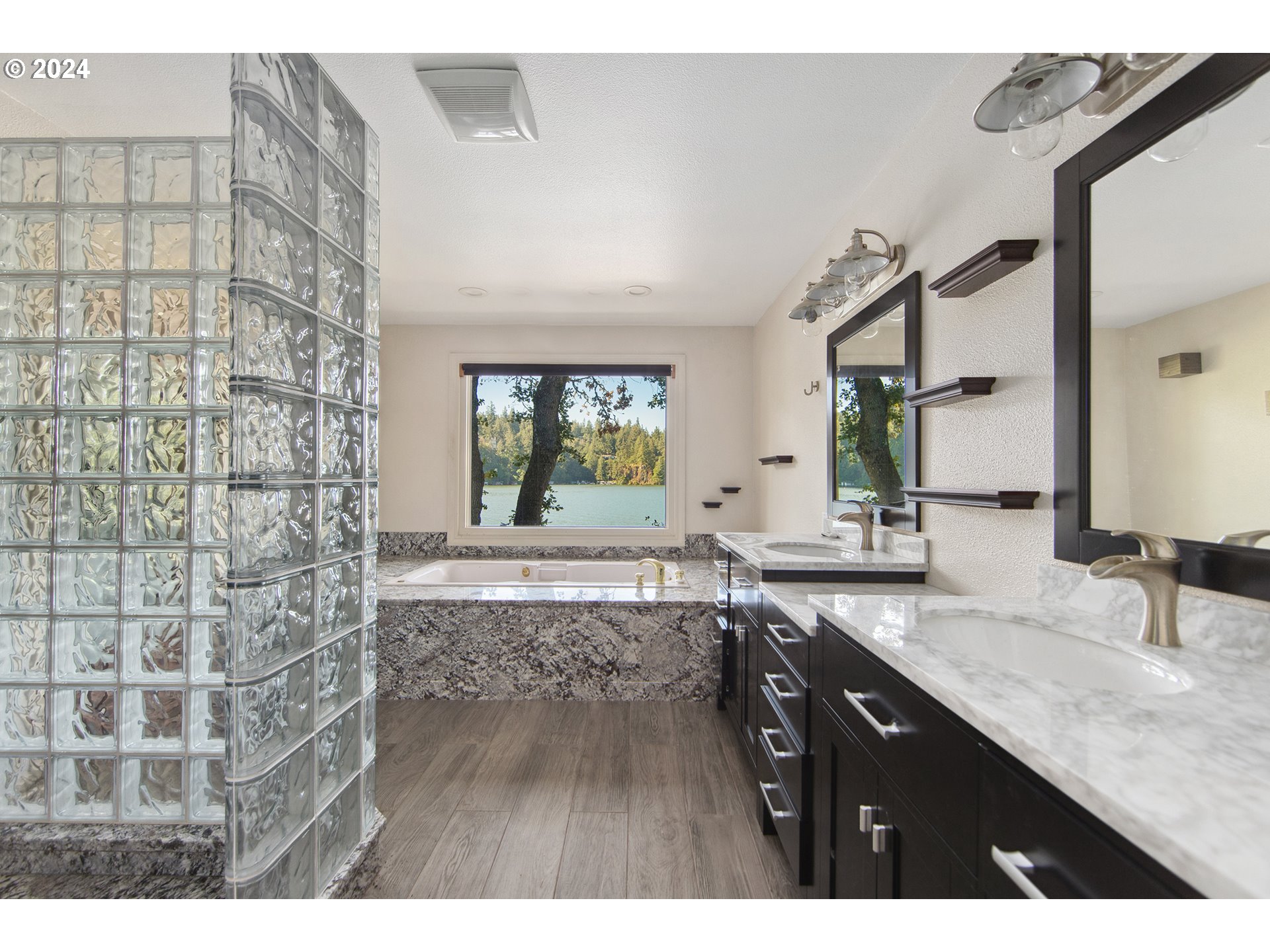 1900 Twin Points Road Lake Oswego, OR 97034 - Photo 40 of 48