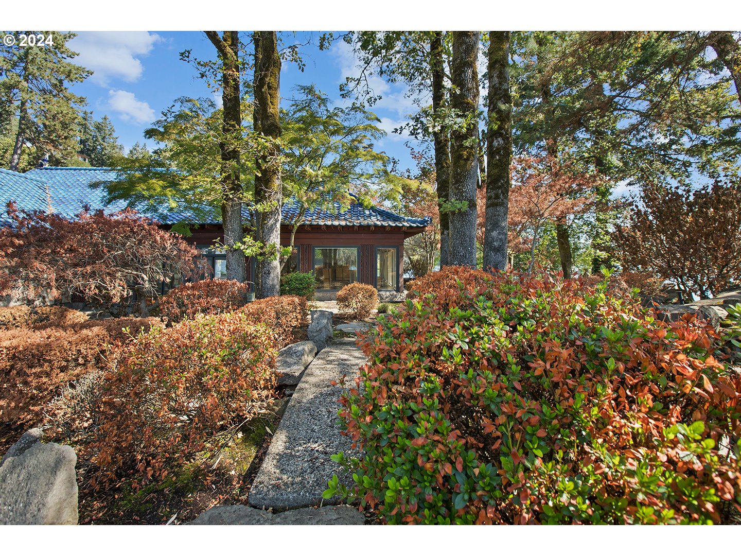 1900 Twin Points Road Lake Oswego, OR 97034 - Photo 45 of 48