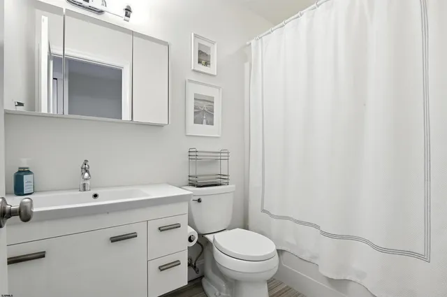 $2,295,000 | 1503 Atlantic Avenue, Longport, NJ 08403