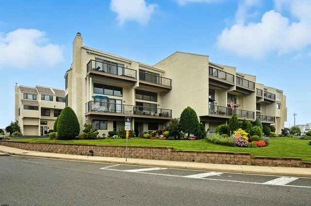 $2,295,000 | 1503 Atlantic Avenue, Longport, NJ 08403