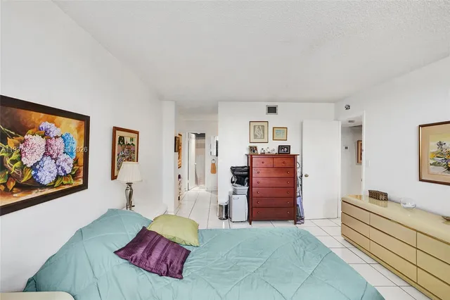$250,000 | 10854 North Kendall Drive, Unit 221, Miami, FL 33176